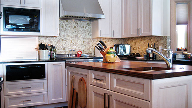 modern kitchen white cabinets