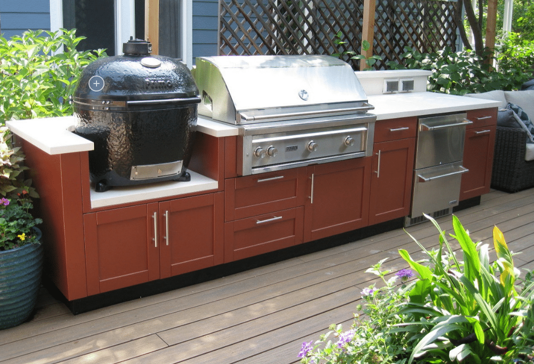 Outdoor Kitchen Space